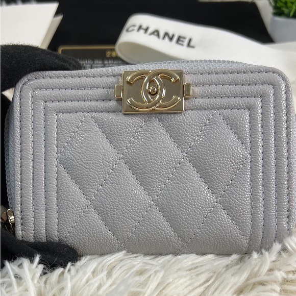 SOLD Authentic CHANEL Caviar Quilted Boy Zip Around Coin Purse - Picture 2 of 10